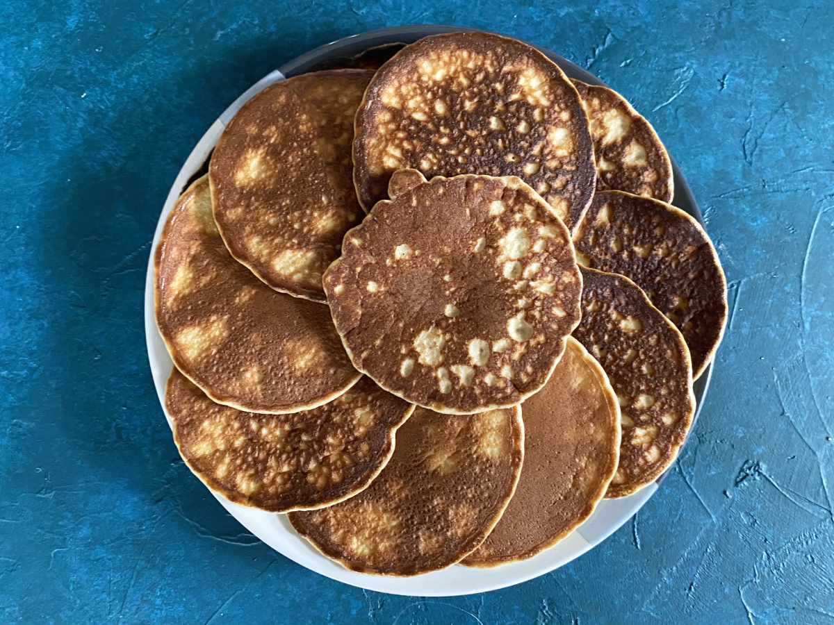 serving plate with almond flour pancakes
